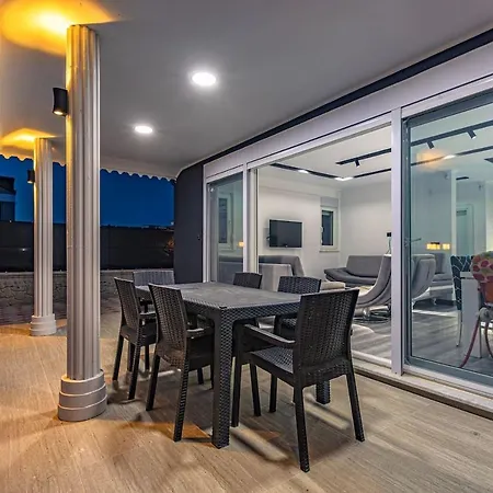 Villa Near By The Land Of Legend's Private Pool Sun