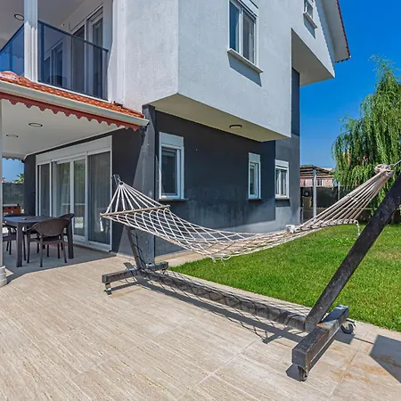 Near By The Land Of Legend's Private Pool Sun Vilă